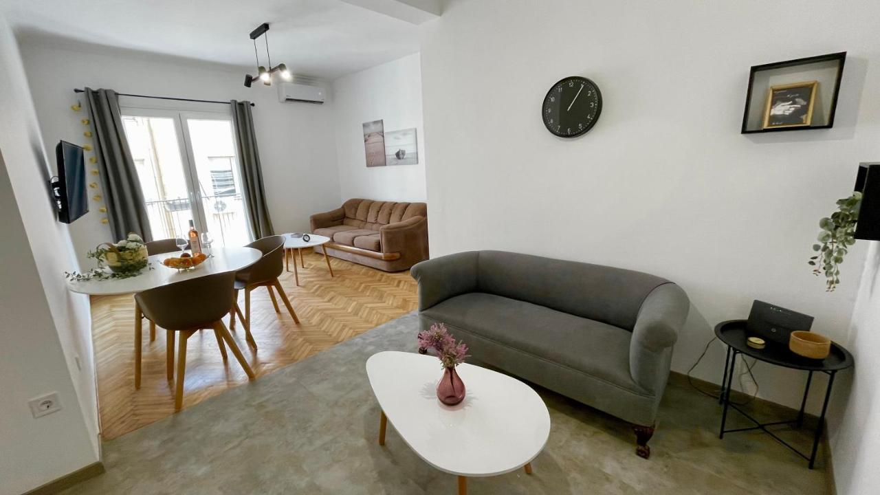 Gorgeous Renovated Apt. Close To Metro And Cultural Sites! Athena Bagian luar foto