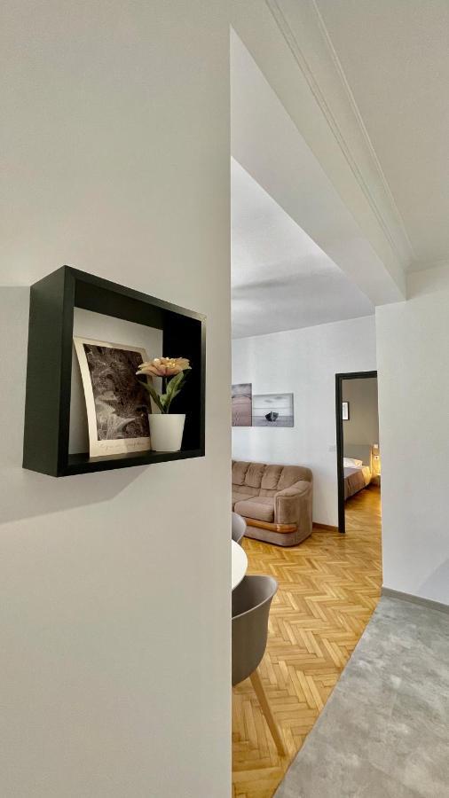 Gorgeous Renovated Apt. Close To Metro And Cultural Sites! Athena Bagian luar foto