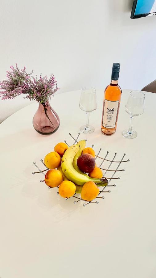 Gorgeous Renovated Apt. Close To Metro And Cultural Sites! Athena Bagian luar foto