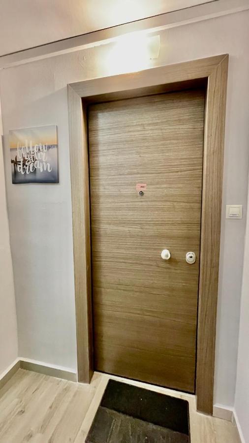 Gorgeous Renovated Apt. Close To Metro And Cultural Sites! Athena Bagian luar foto